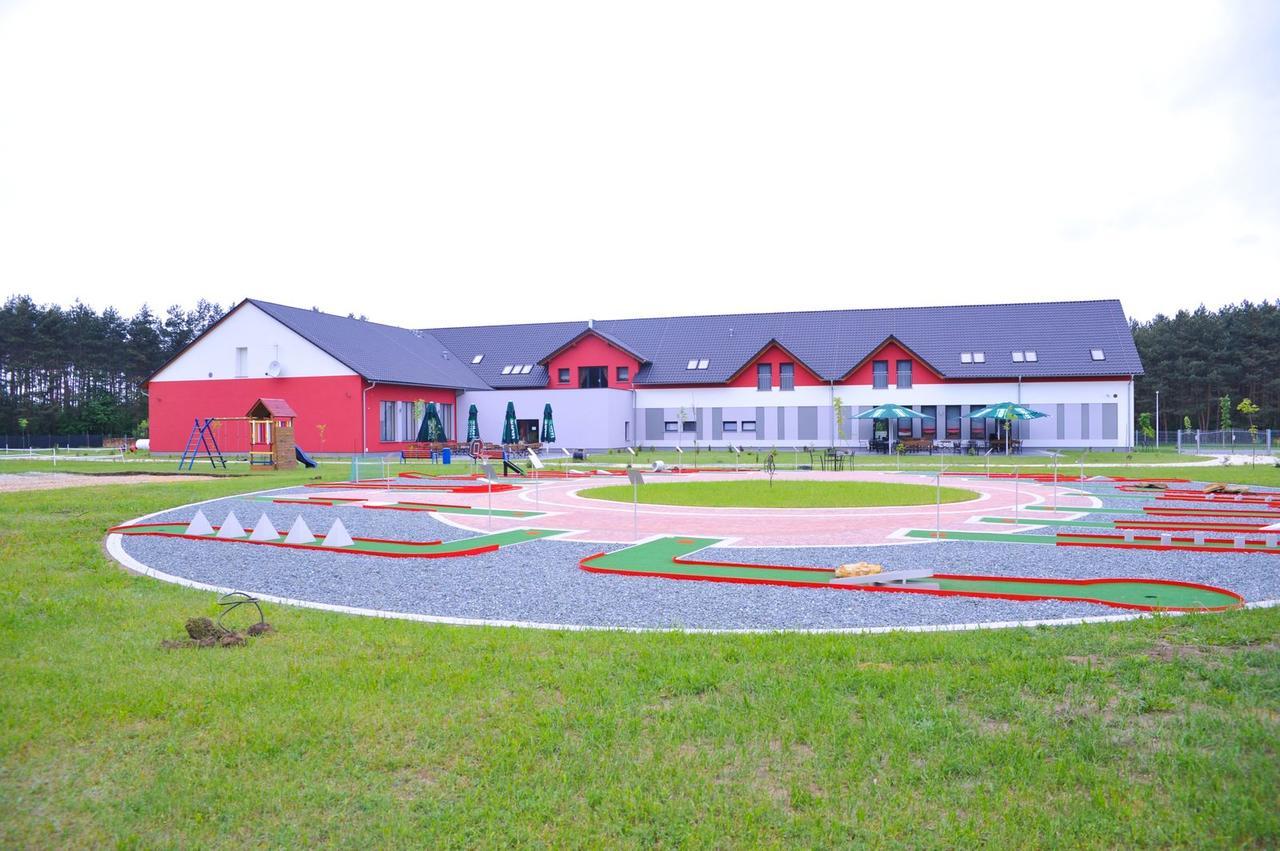 Oswald Arena Hotel Jemielnica Buitenkant foto