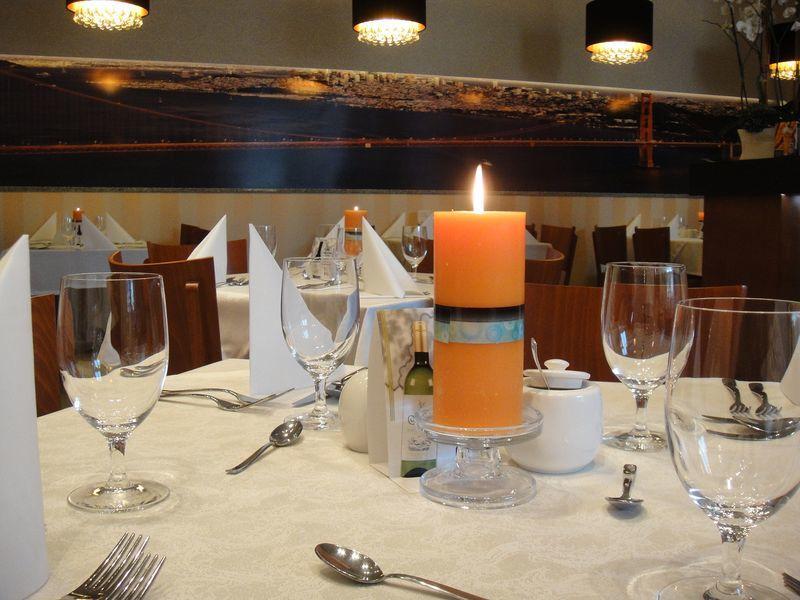 Oswald Arena Hotel Jemielnica Buitenkant foto
